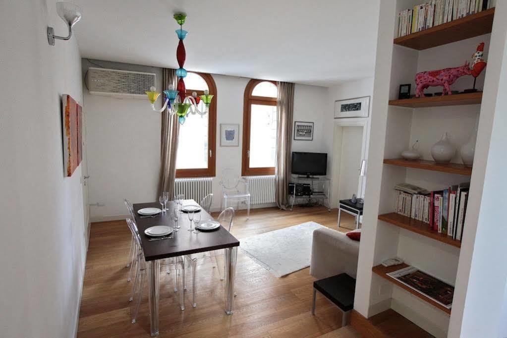 Ca' Filcamo Apartment เวนิส ภายนอก รูปภาพ